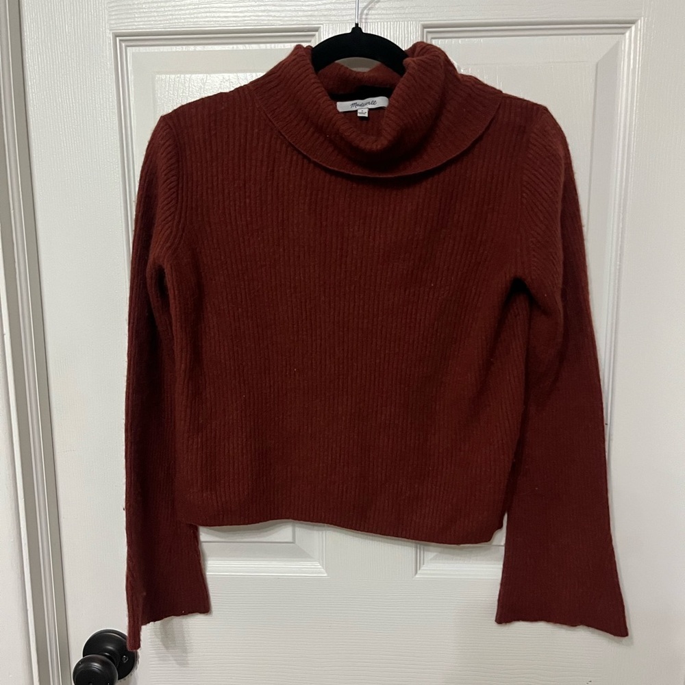 Madewell Bell Sleeve ribbed Turtleneck Sweater size small red / brown
